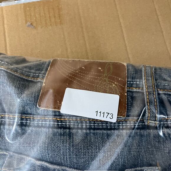 Songs of Freedom Jeans Mens Size 34 Blue Distressed Straight Leg Casual Denim - Picture 14 of 14